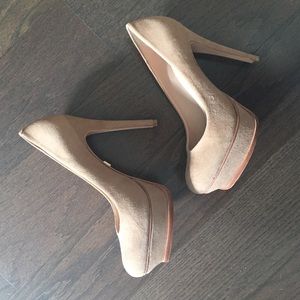 Pour La Victoire | 6.5 | platform heels | 5”